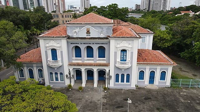 Especialização gratuita a distância em Gestão Escolar abre inscrições hoje