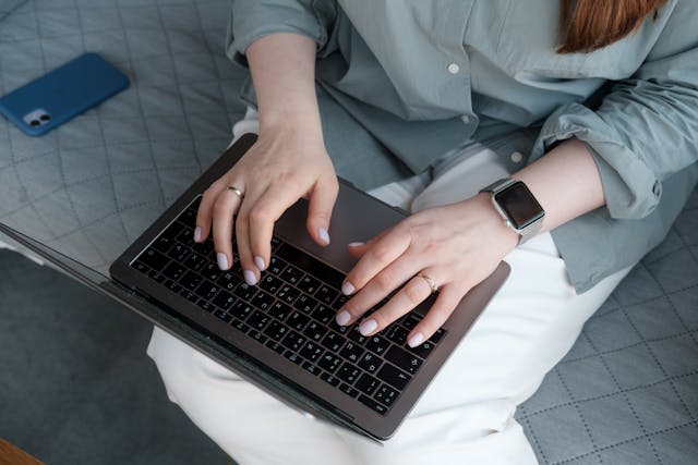 8 cursos de especialização gratuitos 100% online com vagas abertas hoje