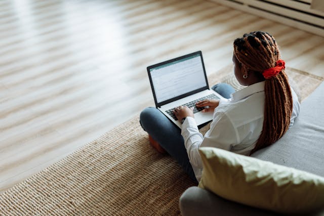 IFES abre 200 vagas em especialização gratuita com aulas online