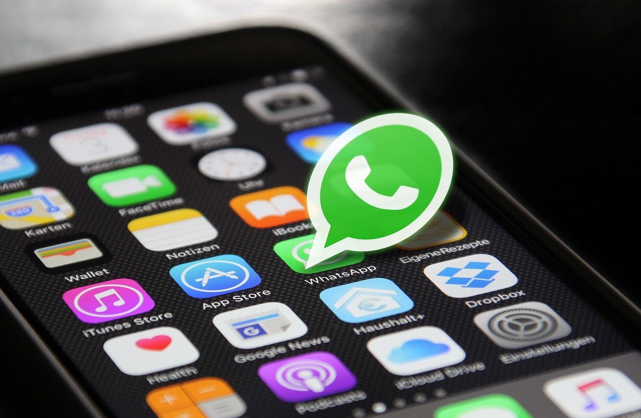CRM com WhatsApp: como a integração pode revolucionar o atendimento e as vendas