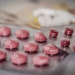 Especialização gratuita, com aulas online, em Ciência dos Medicamentos e Alimentos - Ênfase em Medicamentos abre inscrições
