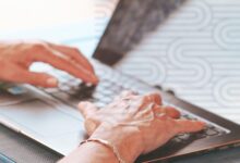 Texto para áudio e edição de fotos online facilitam a criação de conteúdo digital