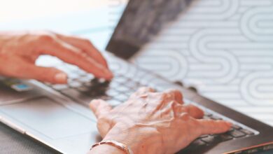 Texto para áudio e edição de fotos online facilitam a criação de conteúdo digital